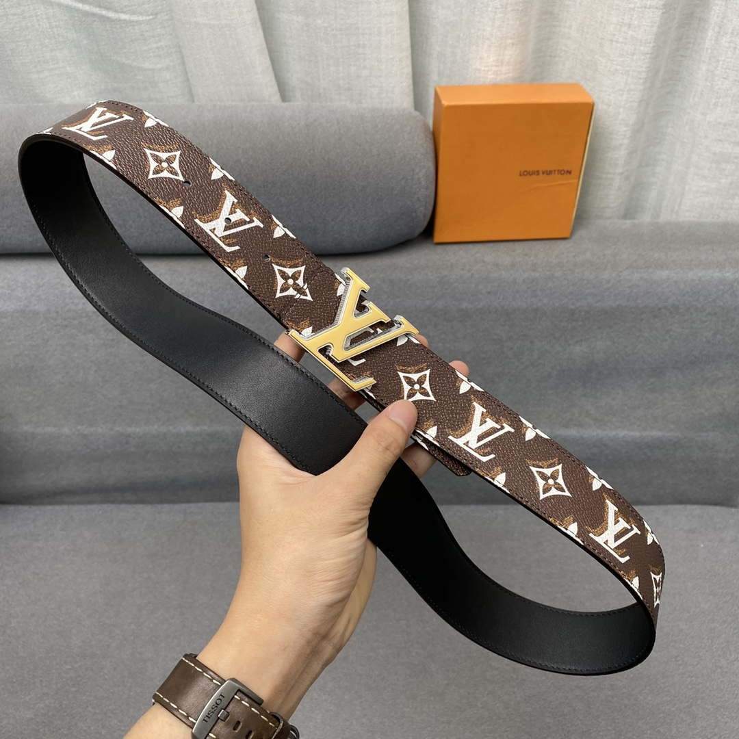 LV Women's Men's Belts Collection Louis Vuitton Initials 40MM Belt 19093