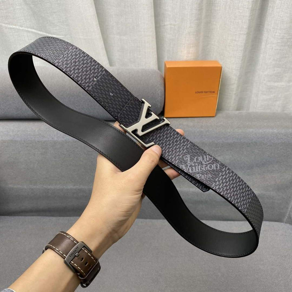 LV Women's Men's Belts Collection Louis Vuitton Initials 40MM Belt 19093