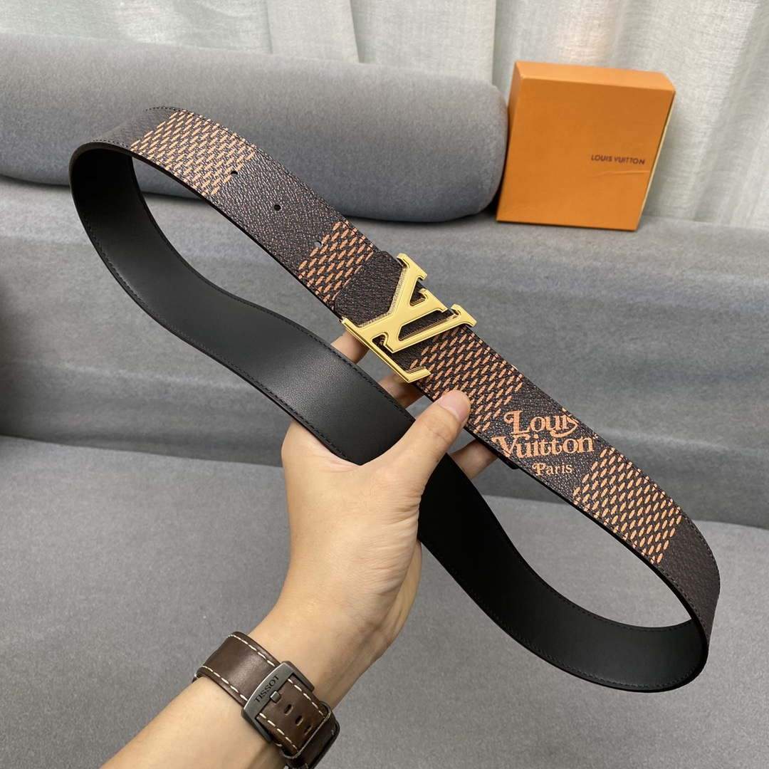 LV Women's Men's Belts Collection Louis Vuitton Initials 40MM Belt 19093
