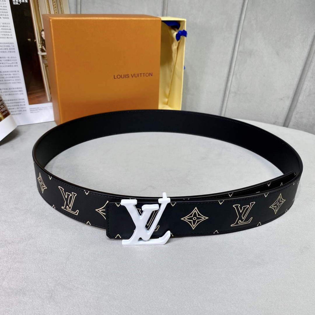 LV Women's Men's Belts Collection Louis Vuitton Initials 40MM Belt 19065