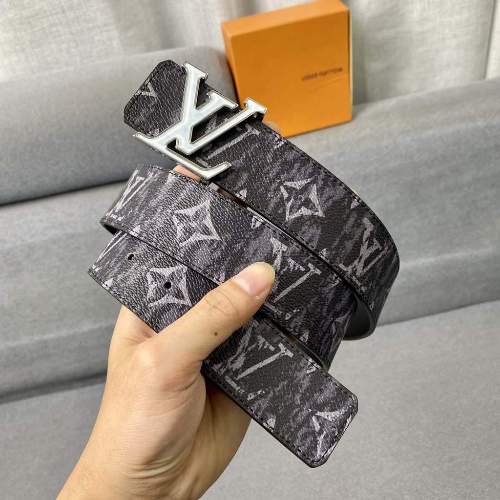 LV Women's Men's Belts Collection Louis Vuitton Initials 40MM Belt 19093