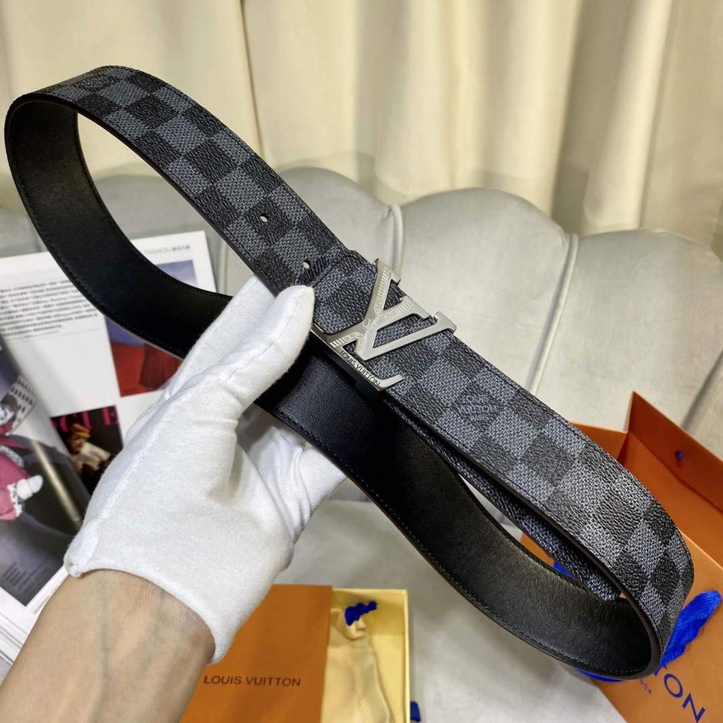 LV Women's Men's Belts Collection Louis Vuitton Initials 40MM Belt 19072
