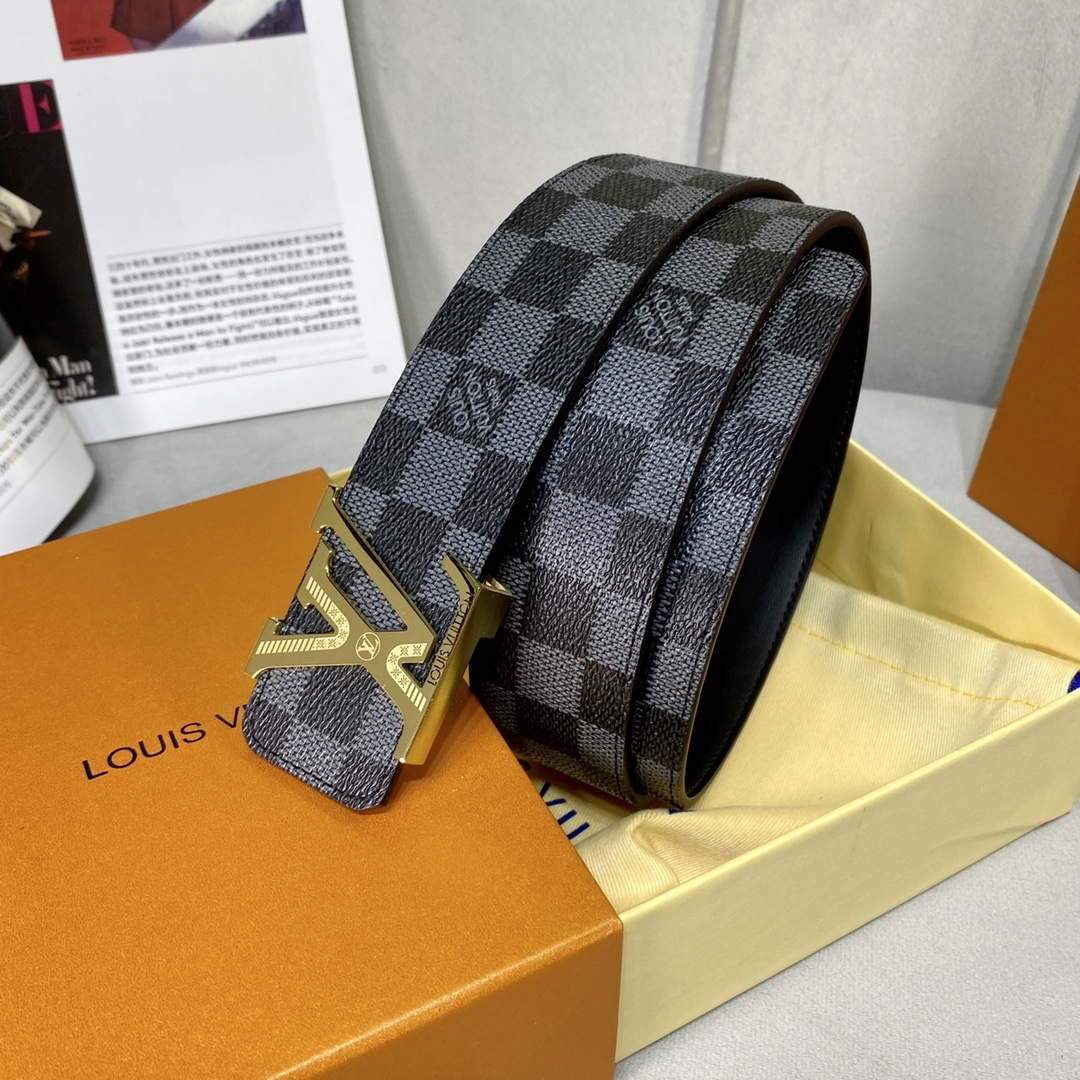 LV Women's Men's Belts Collection Louis Vuitton Initials 40MM Belt 19072