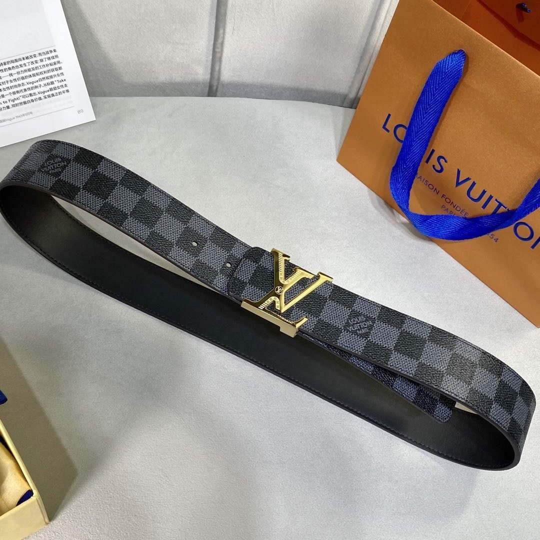 LV Women's Men's Belts Collection Louis Vuitton Initials 40MM Belt 19072
