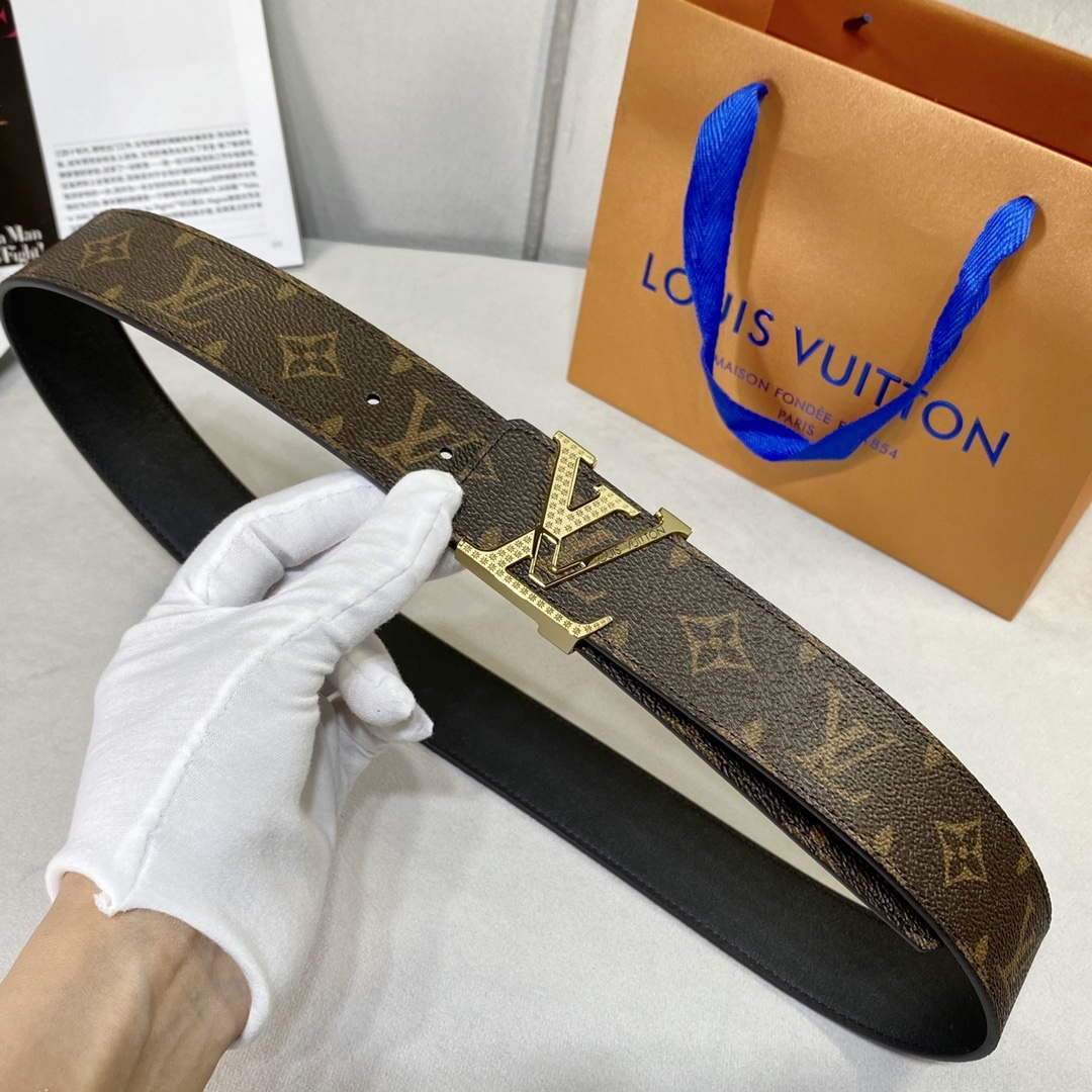 LV Women's Men's Belts Collection Louis Vuitton Initials 40MM Belt 19072