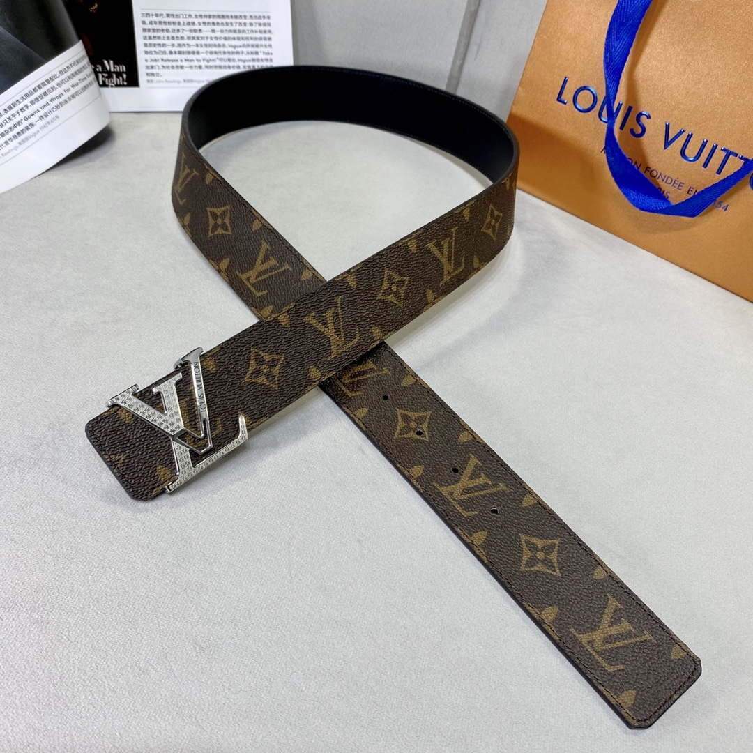 LV Women's Men's Belts Collection Louis Vuitton Initials 40MM Belt 19072