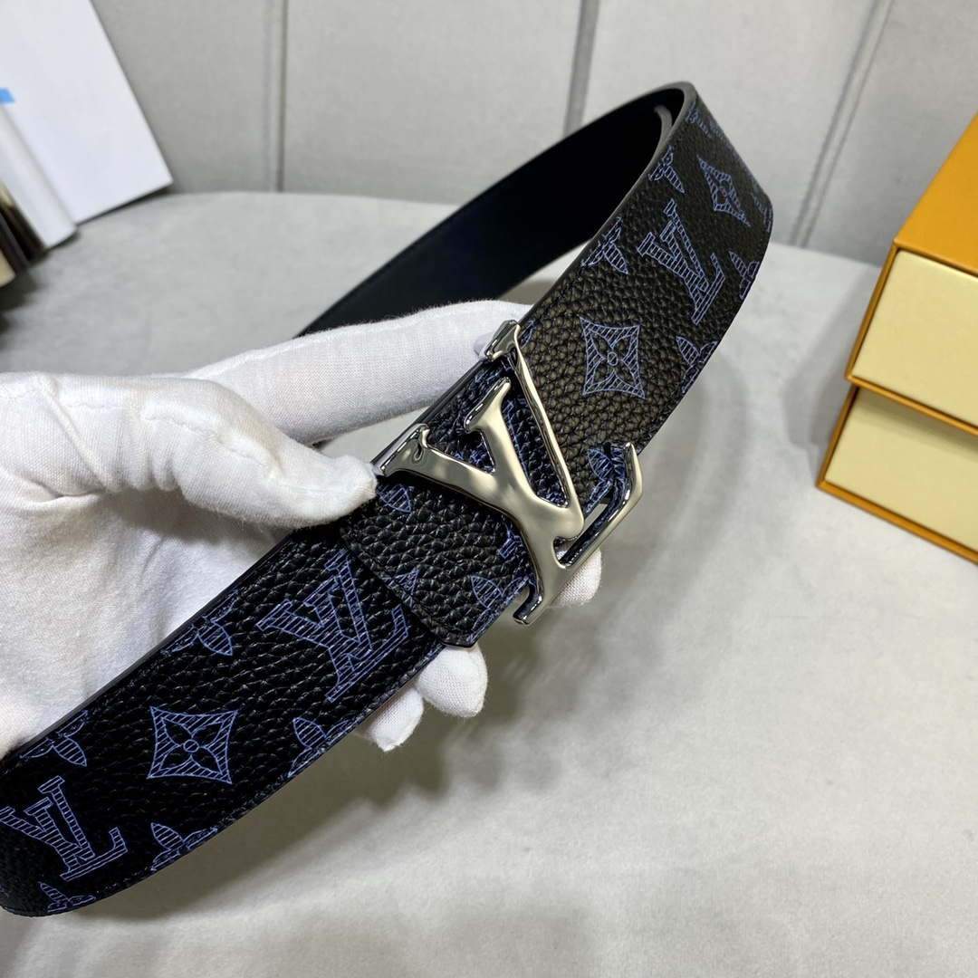 LV Women's Men's Belts Collection Louis Vuitton Initials 40MM Belt 19095