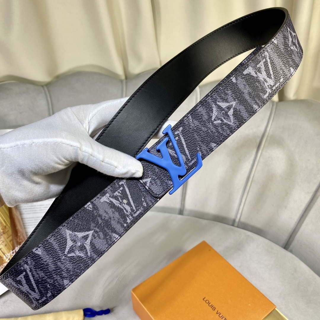 LV Women's Men's Belts Collection Louis Vuitton Initials 40MM Belt 19073