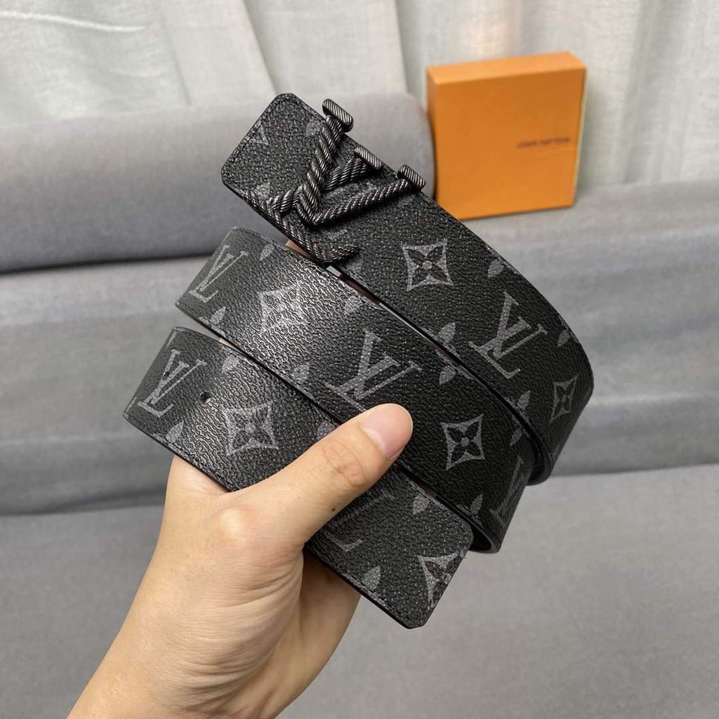 LV Women's Men's Belts Collection Louis Vuitton Initials 40MM Belt 19074