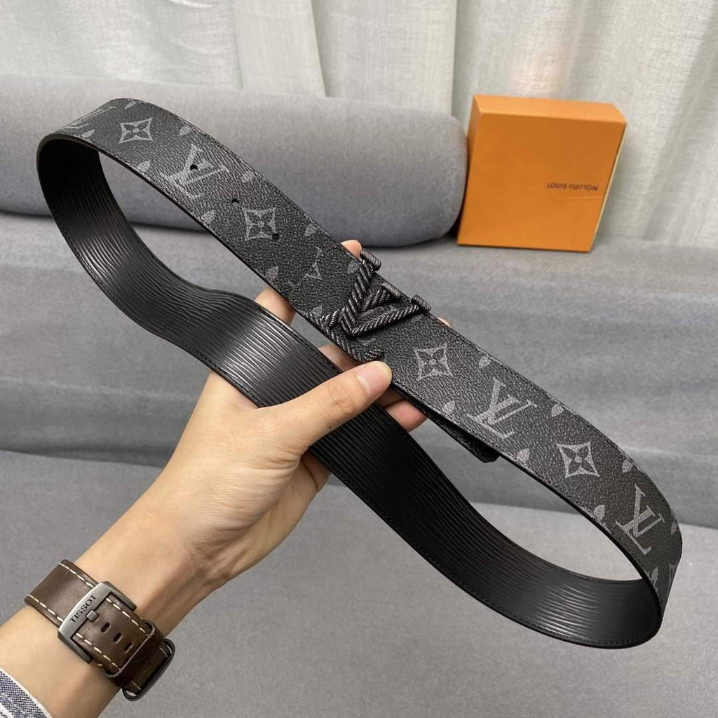 LV Women's Men's Belts Collection Louis Vuitton Initials 40MM Belt 19074