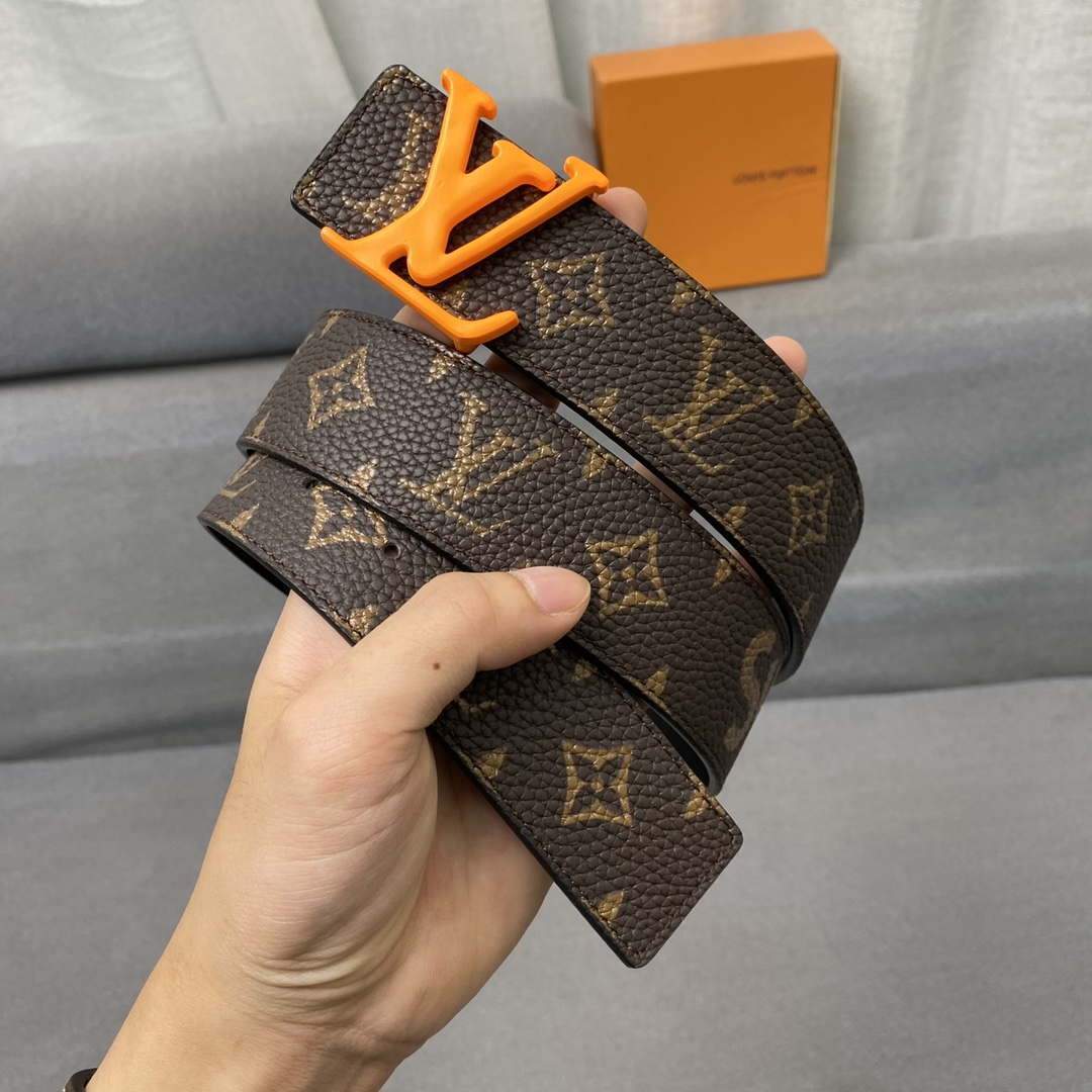 LV Women's Men's Belts Collection Louis Vuitton Initials 40MM Belt 19097
