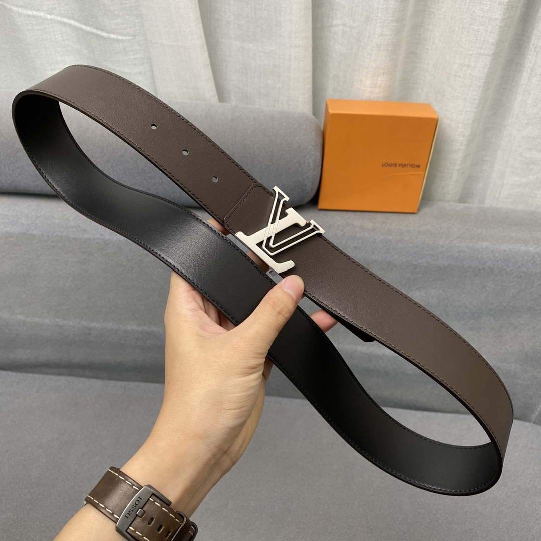 LV Women's Men's Belts Collection Louis Vuitton Initials 40MM Belt 19098