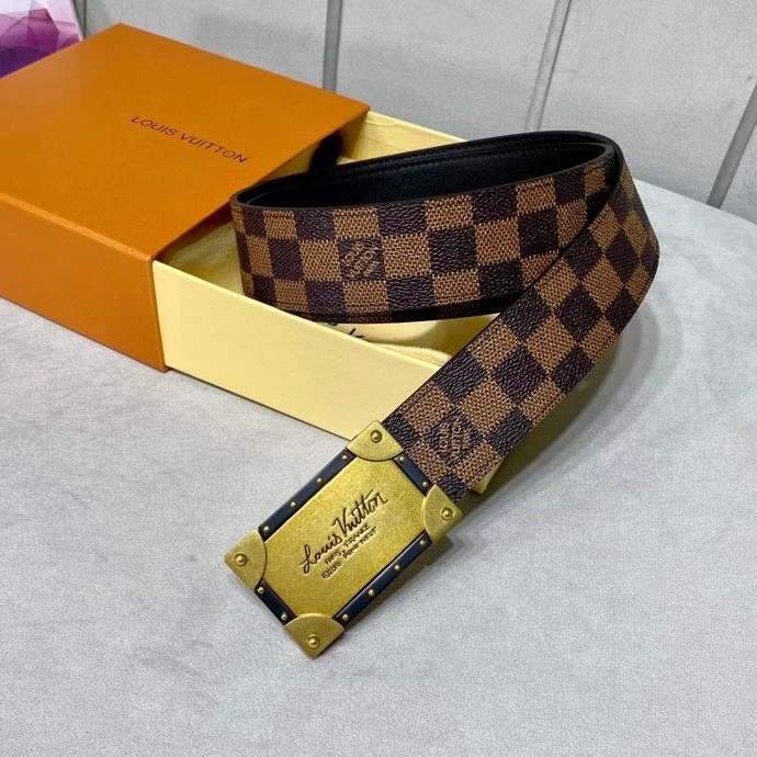 LV Women's Men's Belts Collection Louis Vuitton Initials 40MM Belt 19099