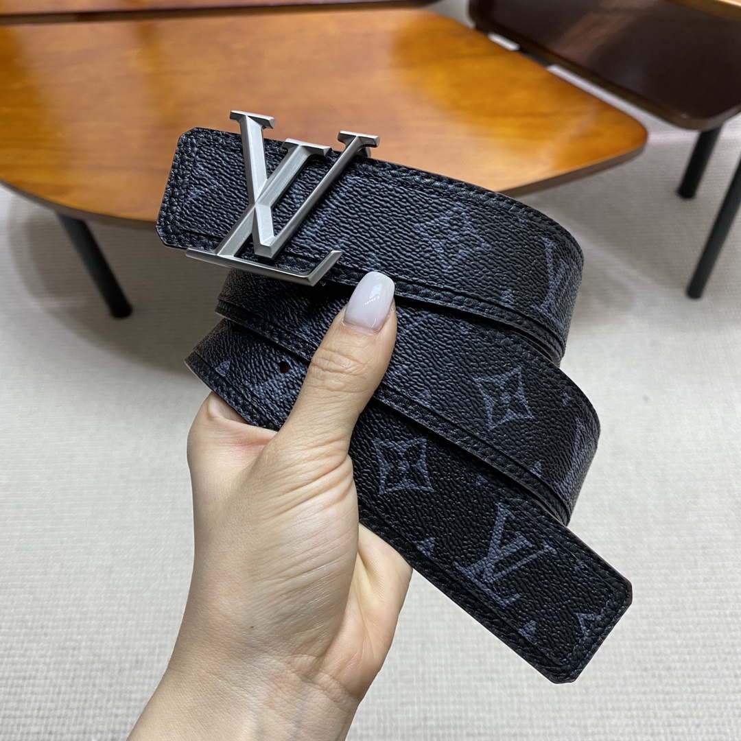 LV Women's Men's Belts Collection Louis Vuitton Initials 40MM Belt 19080