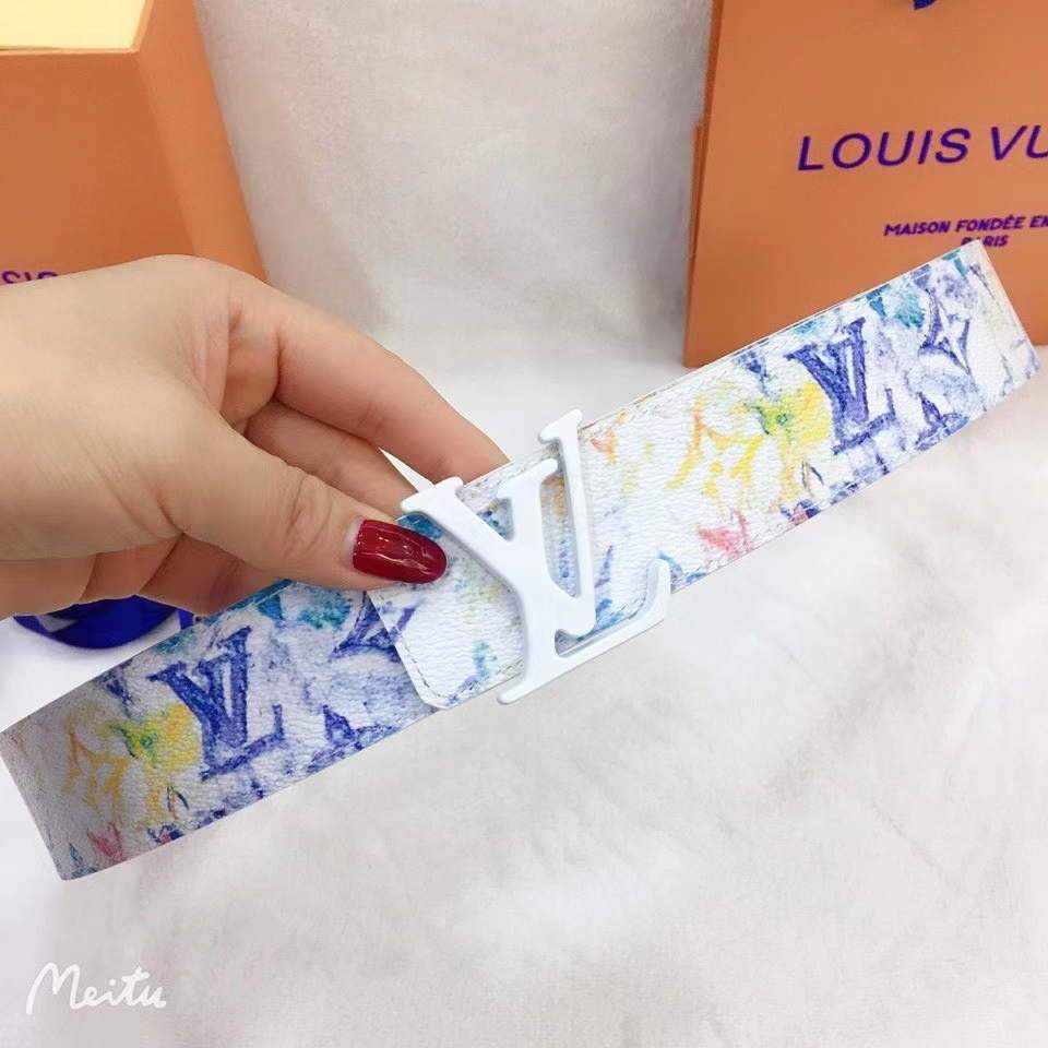 LV Women's Men's Belts Collection Louis Vuitton Initials 40MM Belt 19070