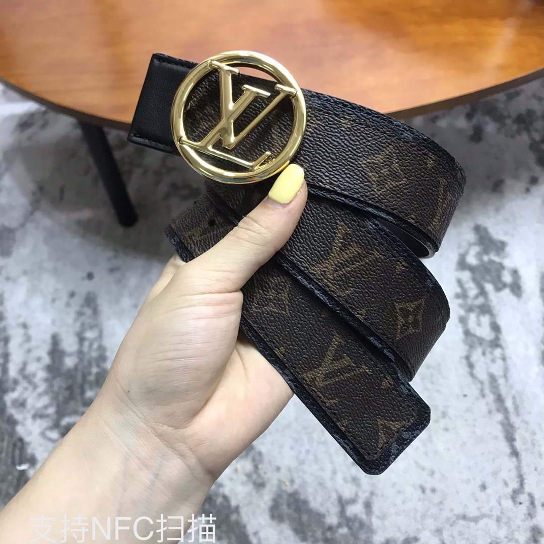LV Women's Men's Belts Collection Louis Vuitton Initials 40MM Belt 19086
