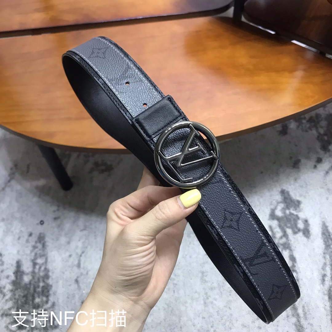 LV Women's Men's Belts Collection Louis Vuitton Initials 40MM Belt 19086