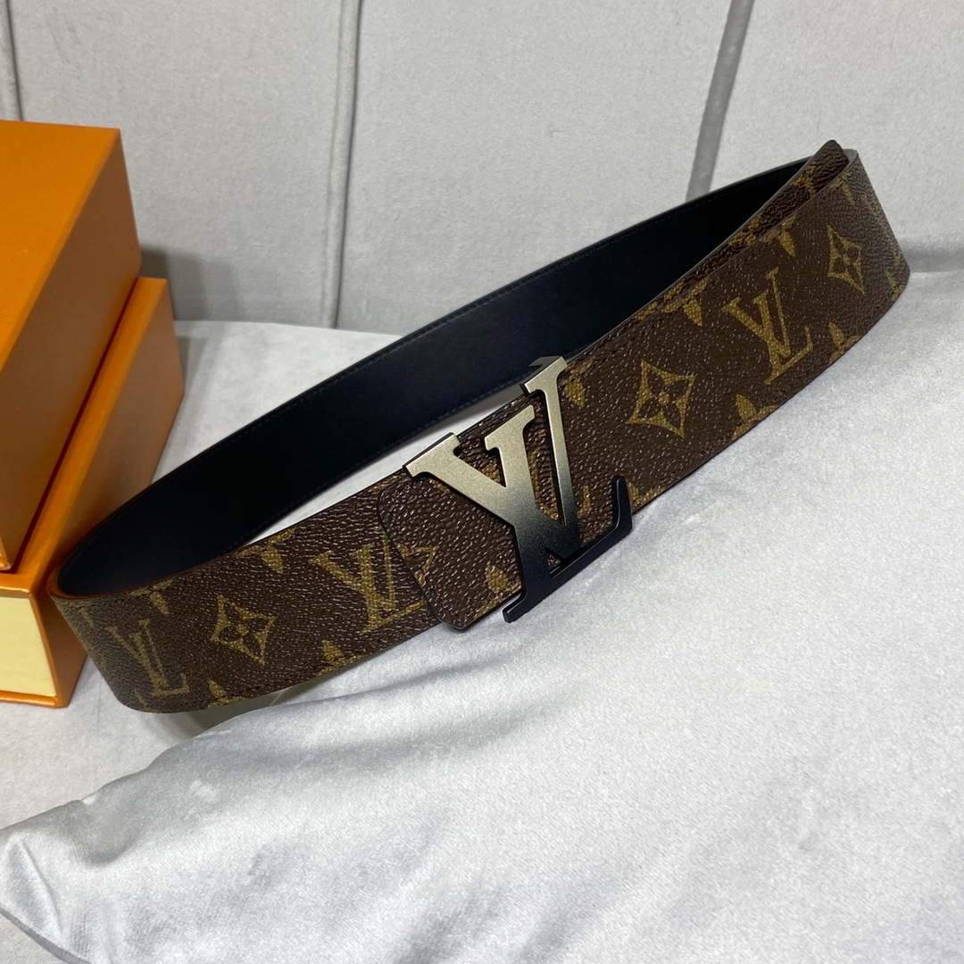 LV Women's Men's Belts Collection Louis Vuitton Initials 40MM Belt 19087