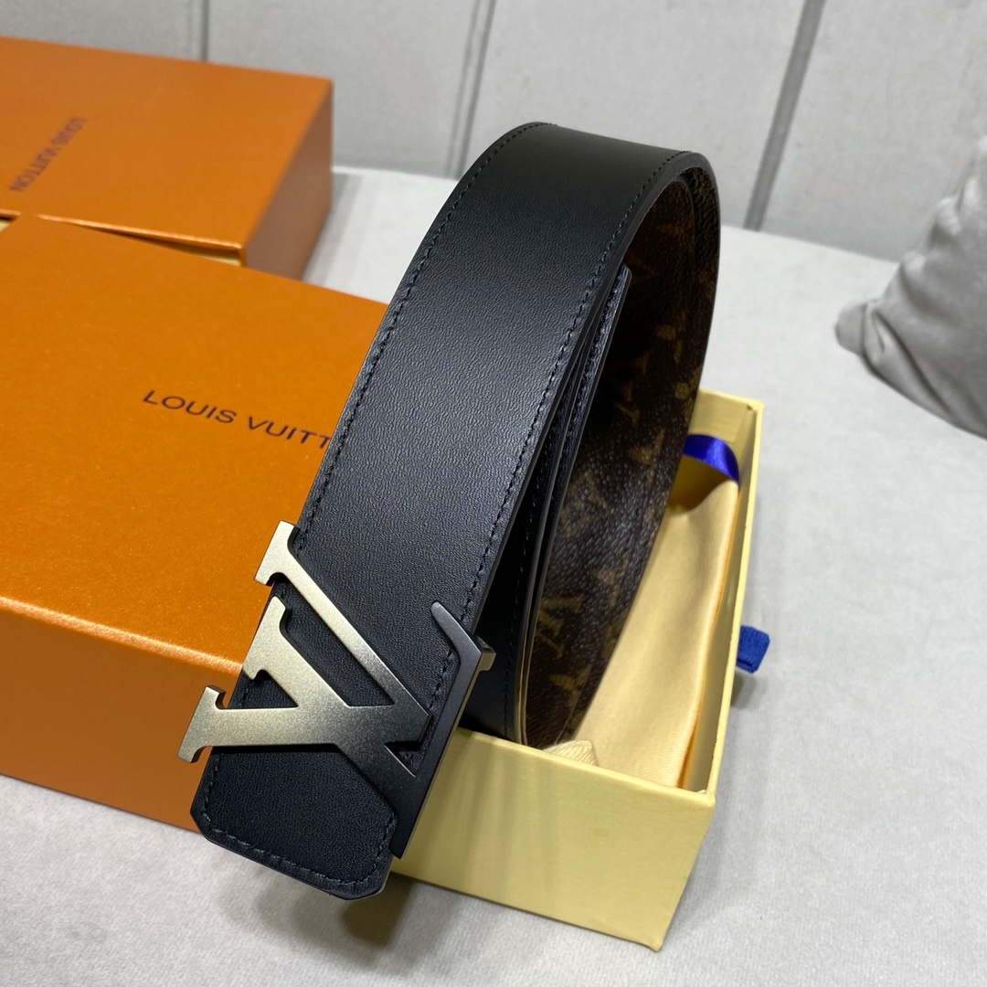 LV Women's Men's Belts Collection Louis Vuitton Initials 40MM Belt 19087