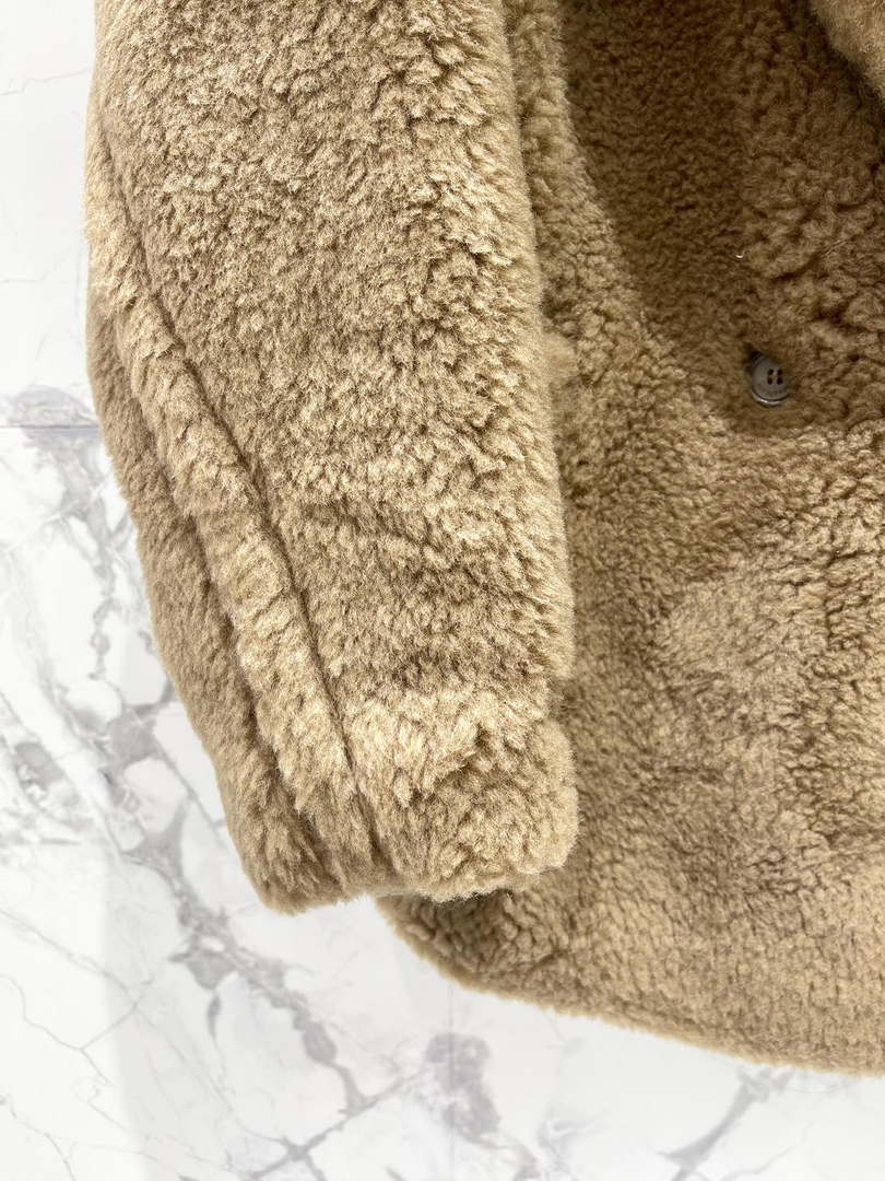 Max Mara Women's Fashion New Short Teddy Bear Coat M78379