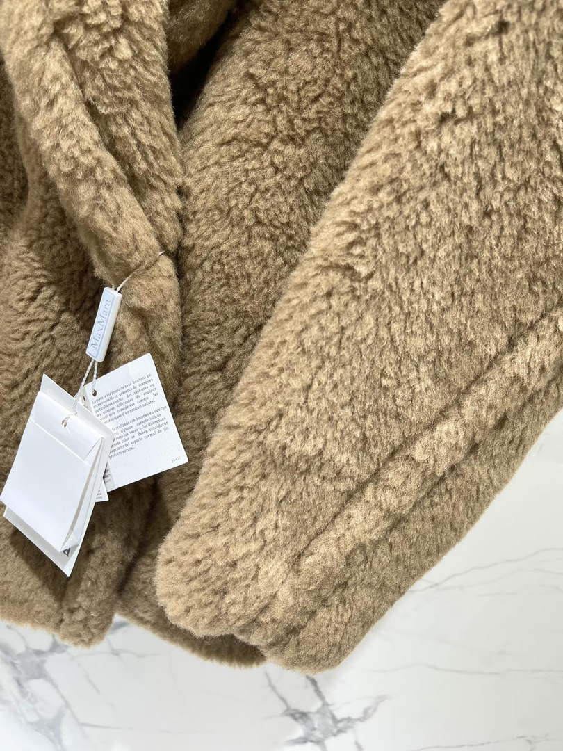 Max Mara Women's Fashion New Short Teddy Bear Coat M78379