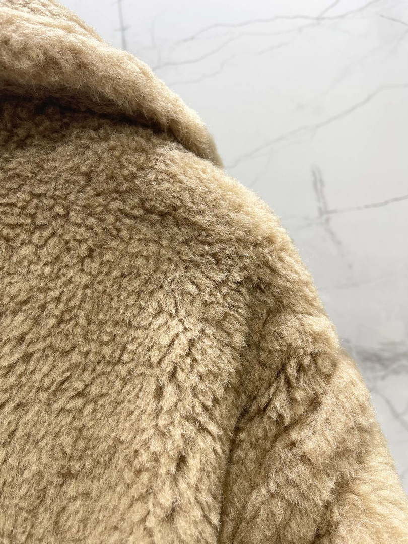 Max Mara Women's Fashion New Short Teddy Bear Coat M78379