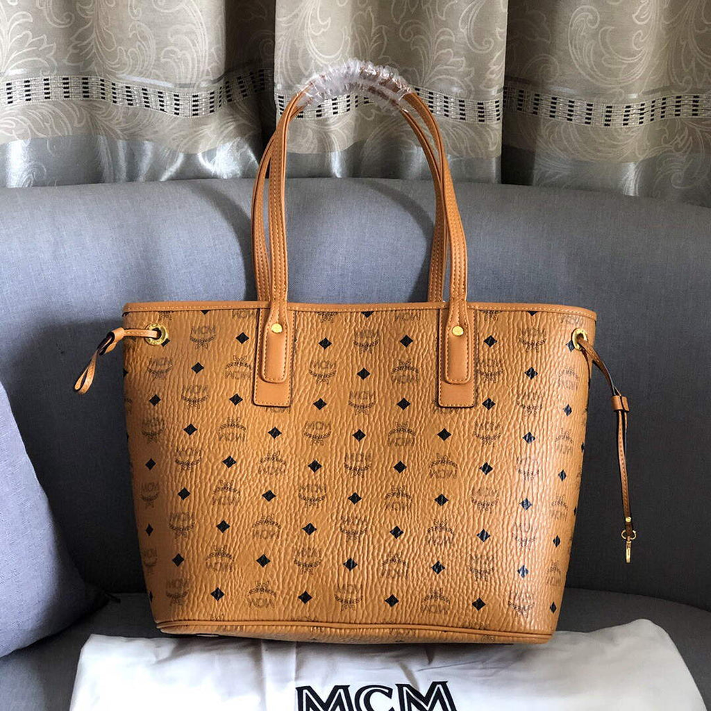 MCM MWPCSVI01CO001 Medium Reversible Liz Shopper in Visetos