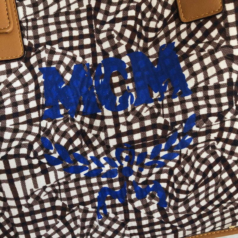 MCM MWPCSVI01CO001 Medium Reversible Liz Shopper in Visetos