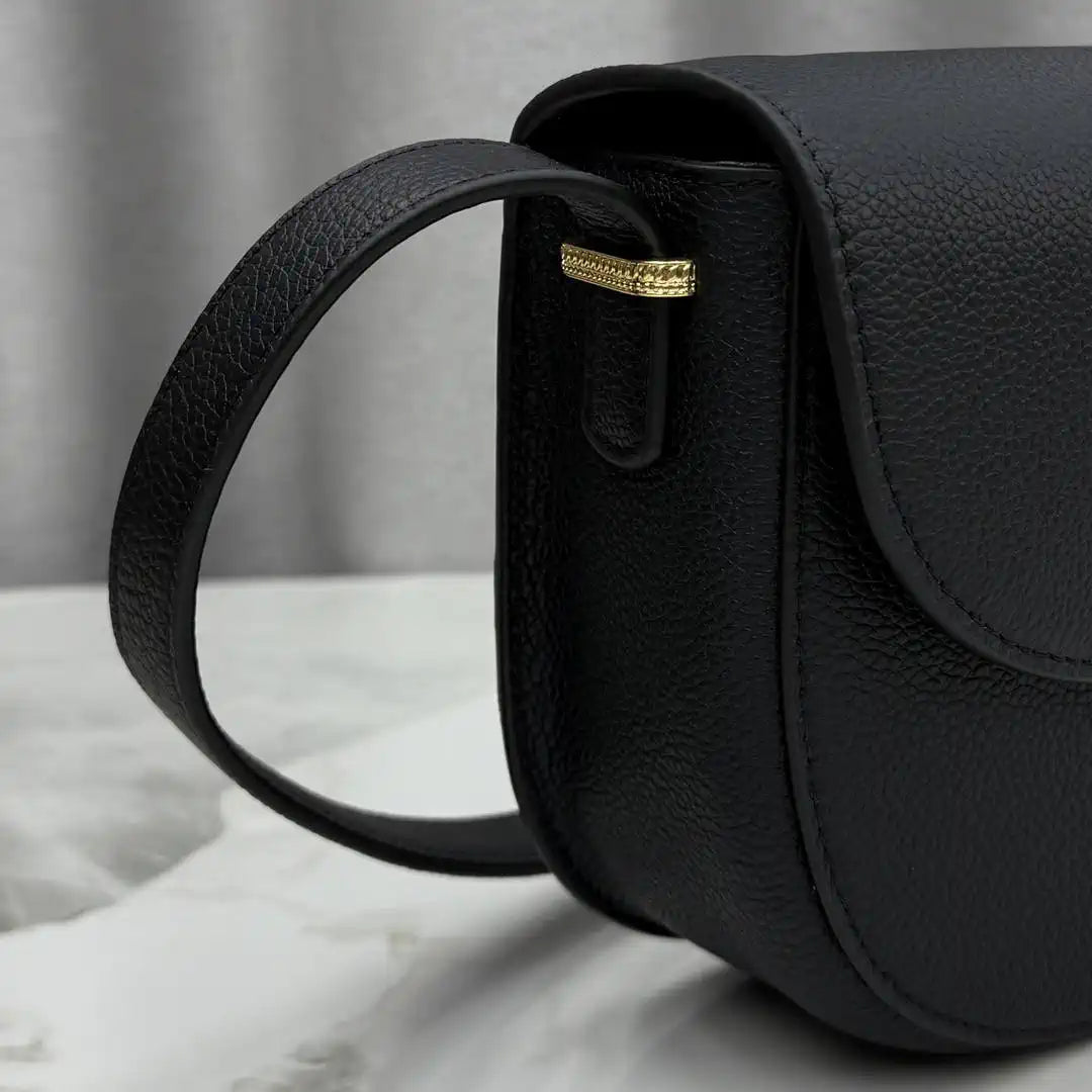 Medium Dior Médaillon Flap Bag M3920QDWP_M900 Black Grained Calfskin - Default Title - View 3