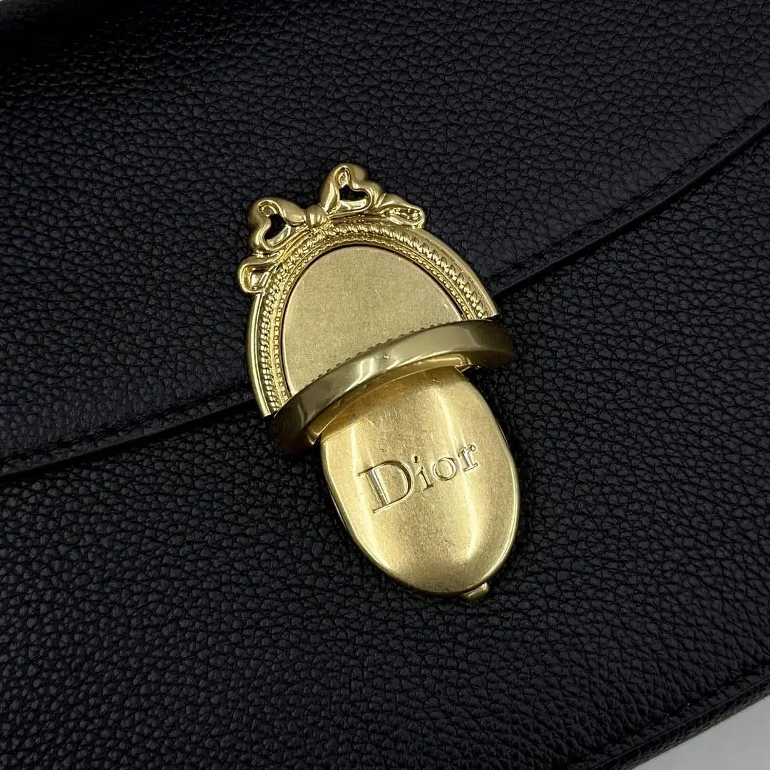 Medium Dior Médaillon Flap Bag M3920QDWP_M900 Black Grained Calfskin - Default Title - View 4