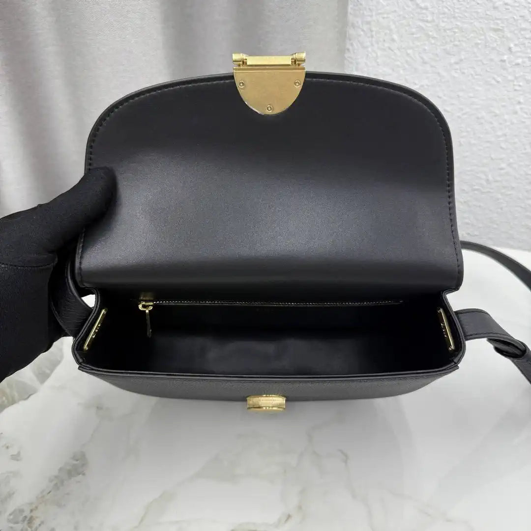 Medium Dior Médaillon Flap Bag M3920QDWP_M900 Black Grained Calfskin - Default Title - View 8