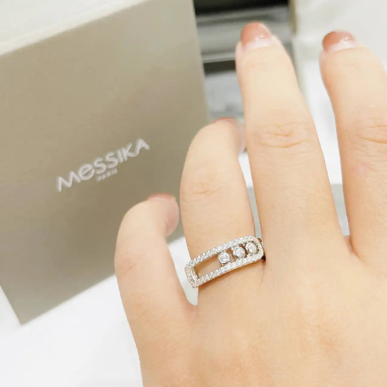 Messika 04000 Move Classique Pav¨¦ Diamond Ring