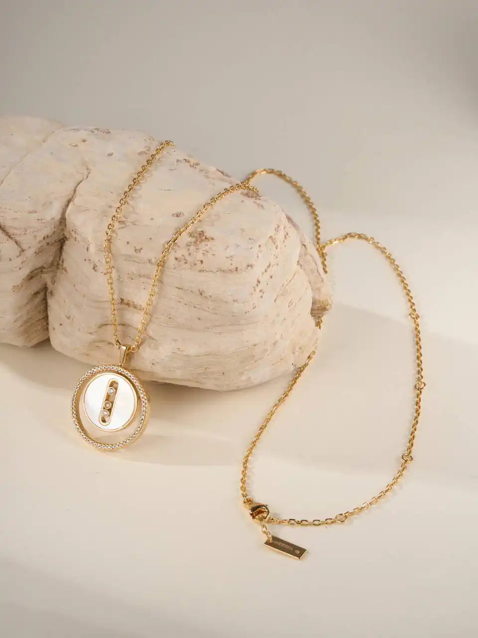 Messika 11650 White Mother-of-Pearl Lucky Move SM Necklace Pink Gold Diamond Necklace