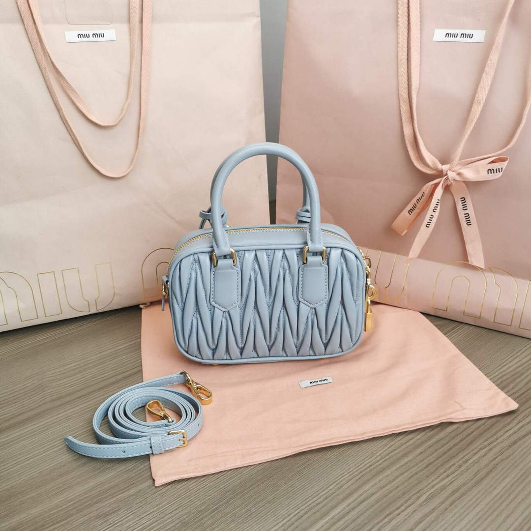 MiuMiu 5BB123 Matelass¨¦ nappa leather handbag Cornflower Blue