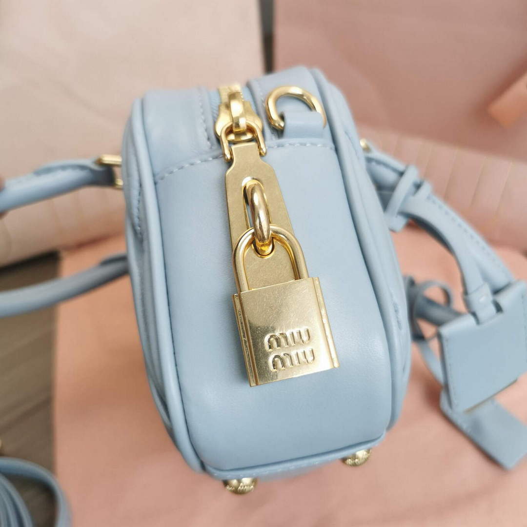 MiuMiu 5BB123 Matelass¨¦ nappa leather handbag Cornflower Blue