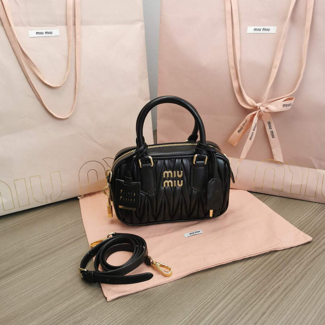 MiuMiu 5BB123 Matelass¨¦ nappa leather handbag Black