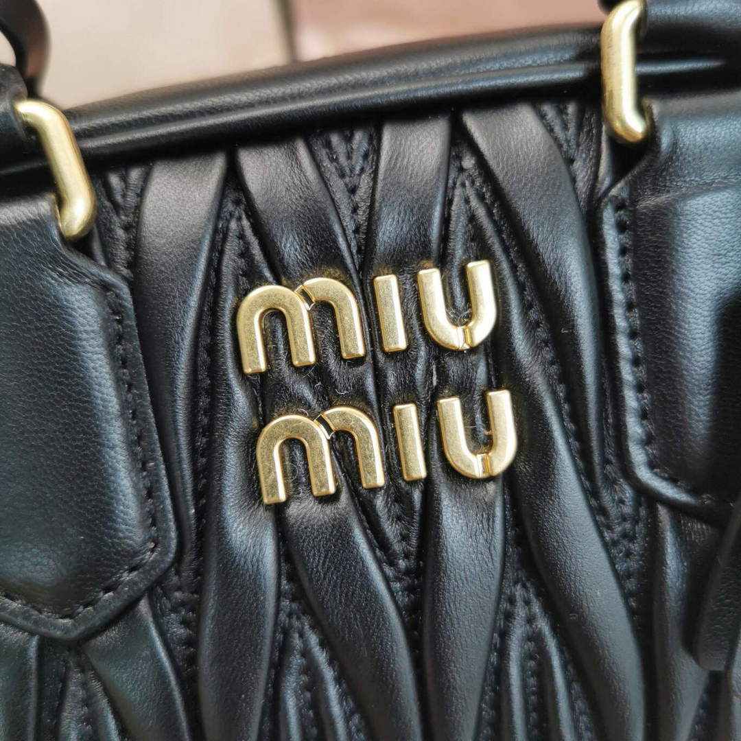 MiuMiu 5BB123 Matelass¨¦ nappa leather handbag Black