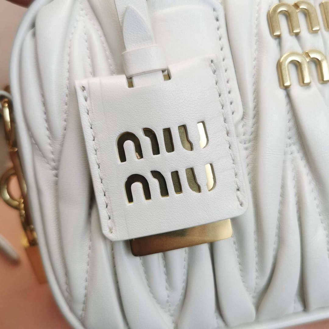 MiuMiu 5BB123 Matelass¨¦ nappa leather handbag White