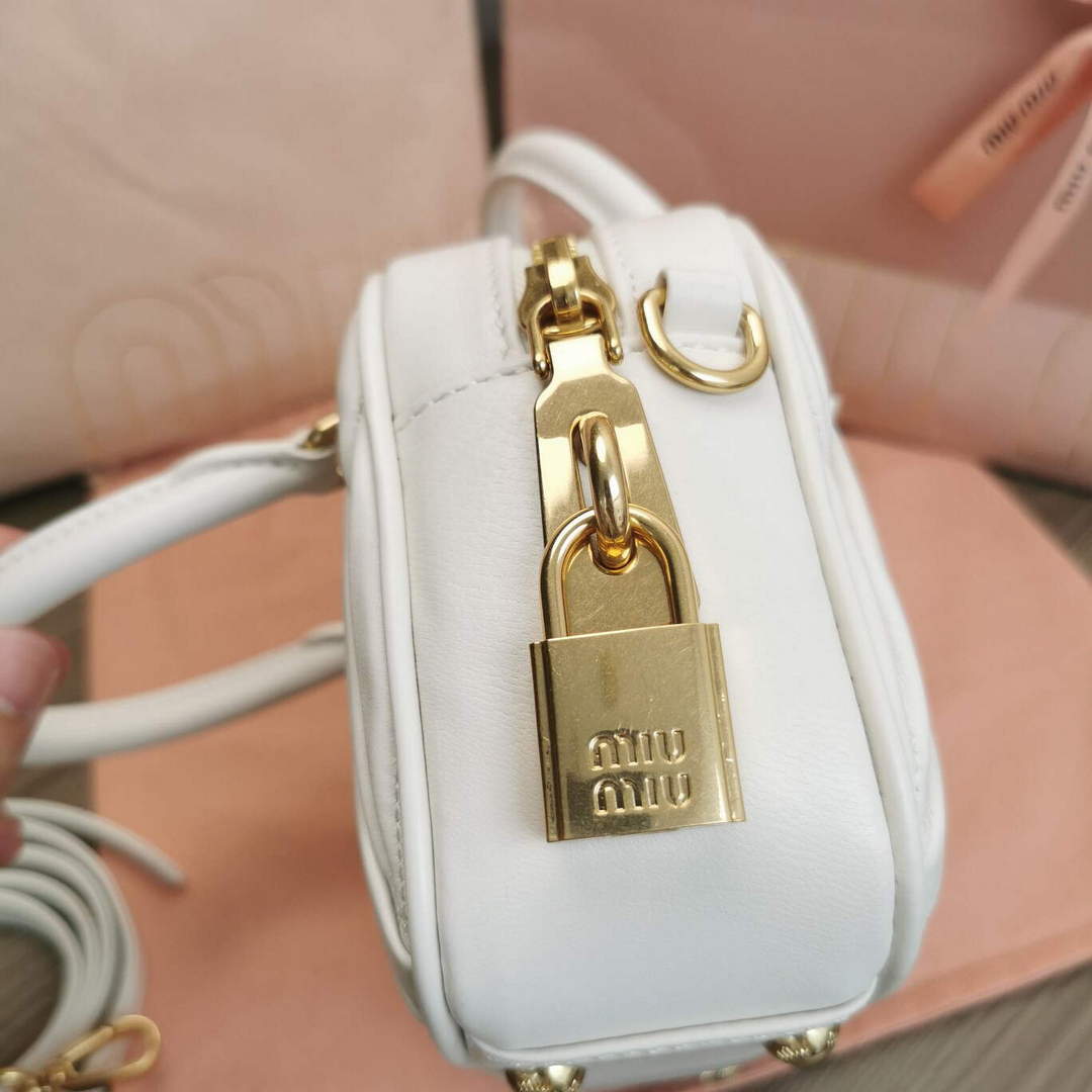MiuMiu 5BB123 Matelass¨¦ nappa leather handbag White