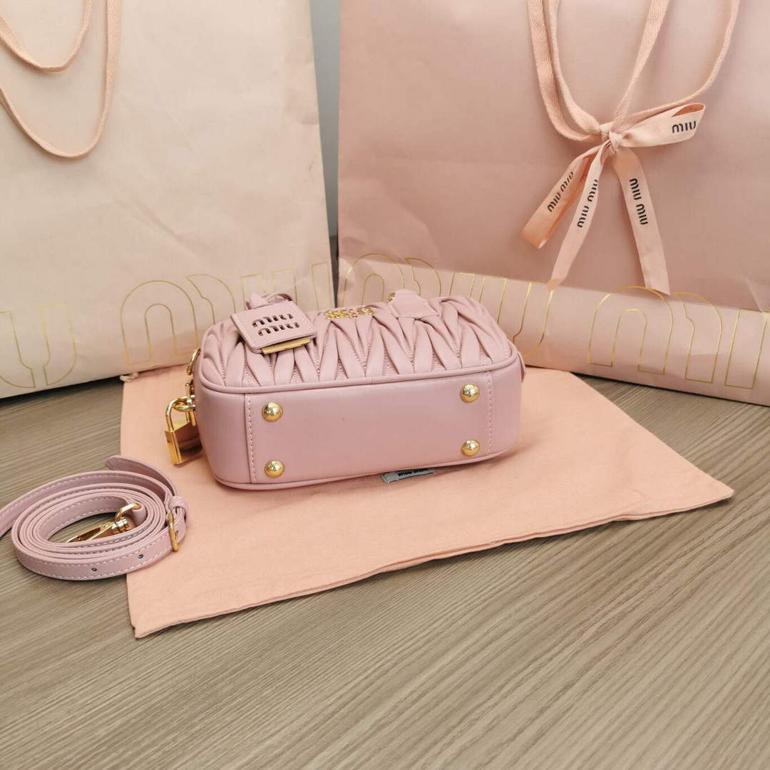 MiuMiu 5BB123 Matelass¨¦ nappa leather handbag Light pink