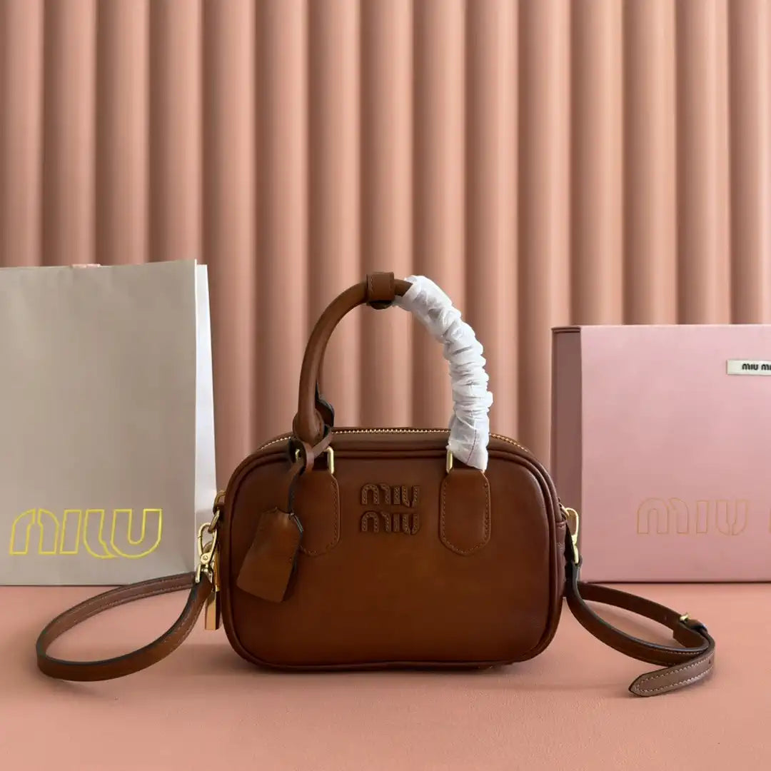 MiuMiu 5BB123 Matelassé nappa leather handbag  MU1001