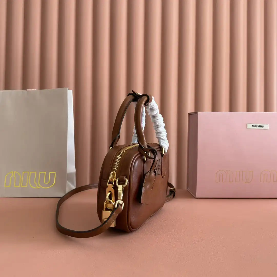 MiuMiu 5BB123 Matelassé nappa leather handbag  MU1001