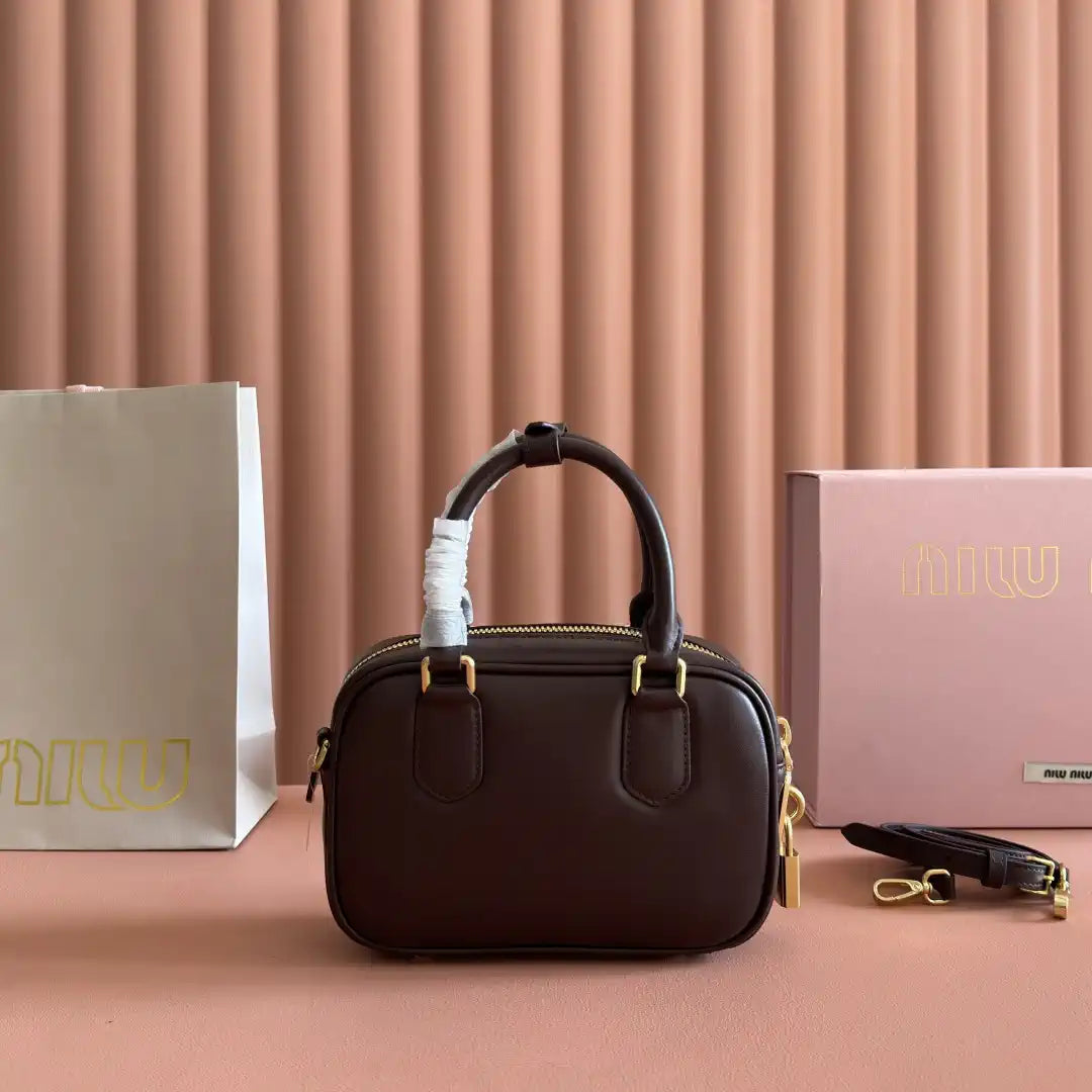 MiuMiu 5BB123 Matelassé nappa leather handbag  MU1004