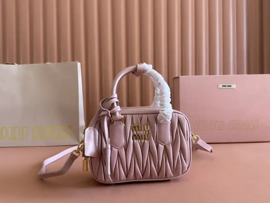 MiuMiu 5BB123 Matelassé nappa leather handbag  MU1004