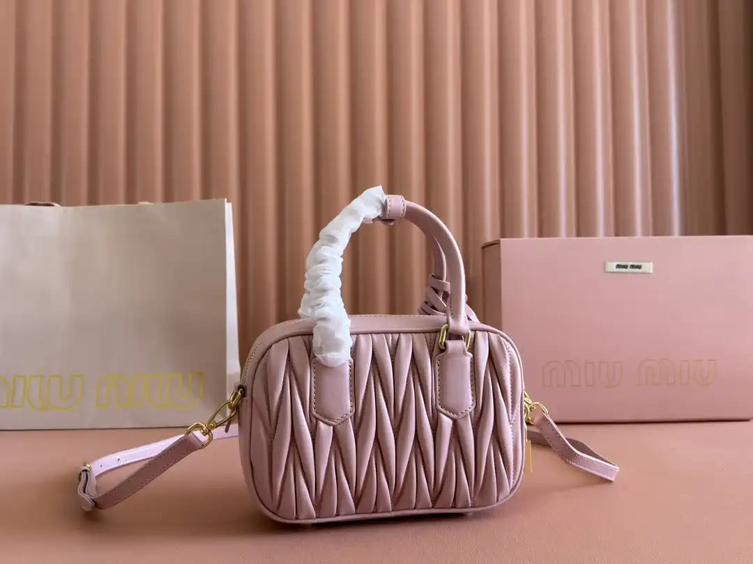 MiuMiu 5BB123 Matelassé nappa leather handbag  MU1004