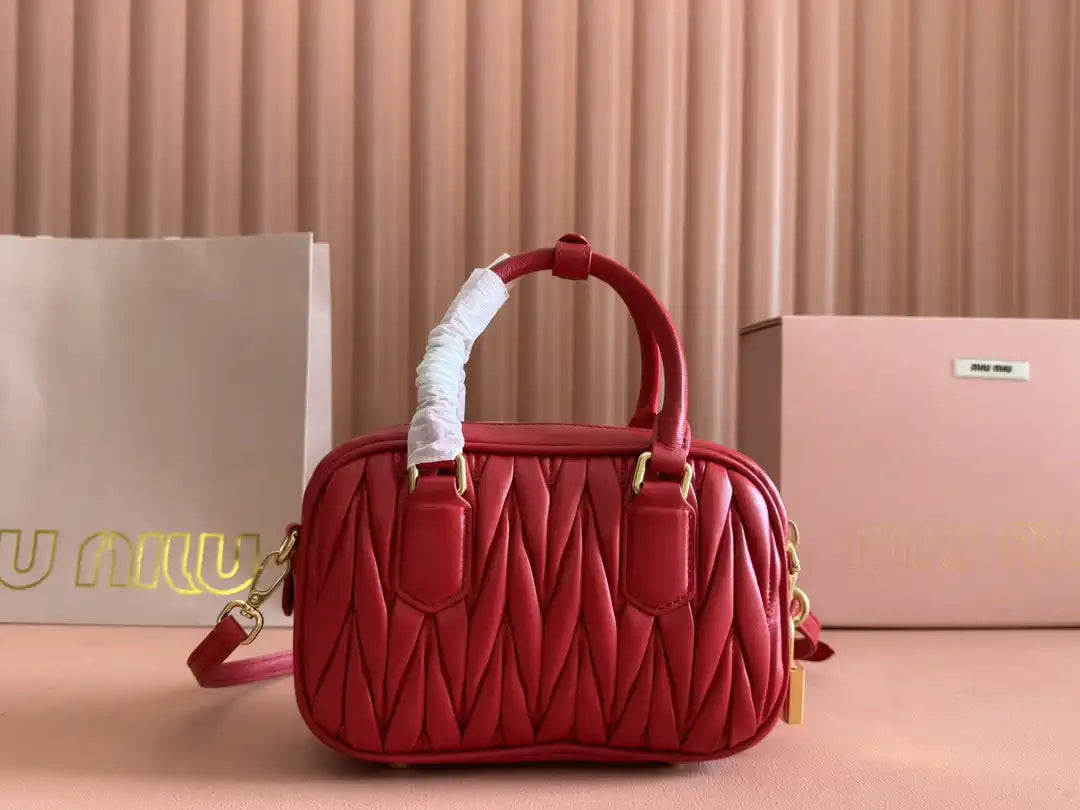 MiuMiu 5BB123 Matelassé nappa leather handbag  MU1005
