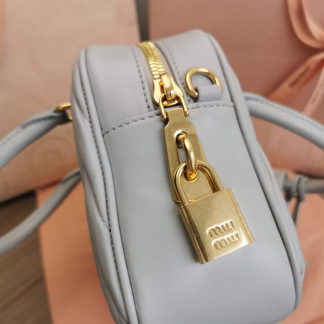 MiuMiu 5BB124 Matelass¨¦ Nappa Leather Top-handle Bag Cornflower Blue