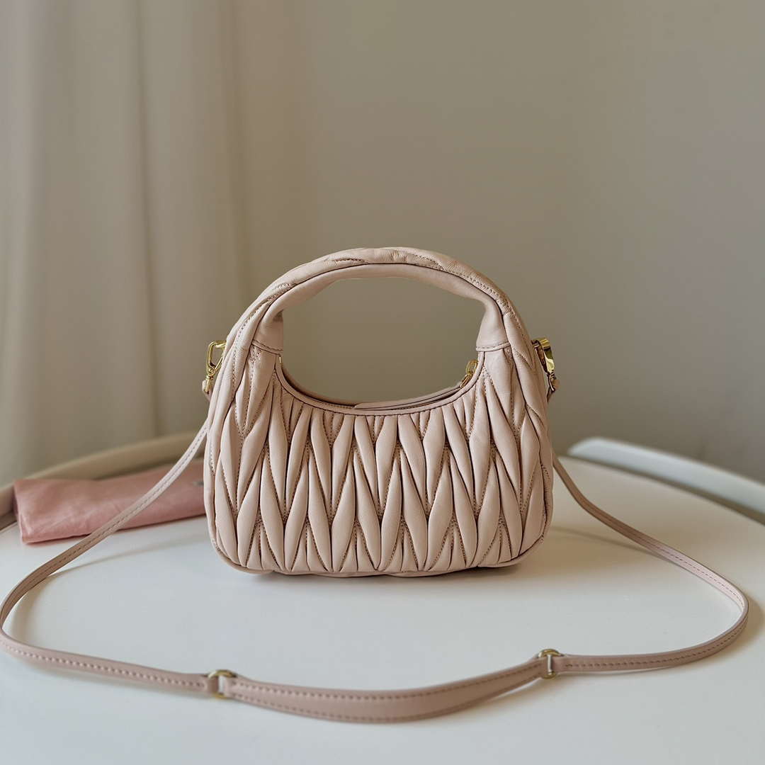 MiuMiu 5BC125 Small Matelass¨¦ nappa leather handbag Nude