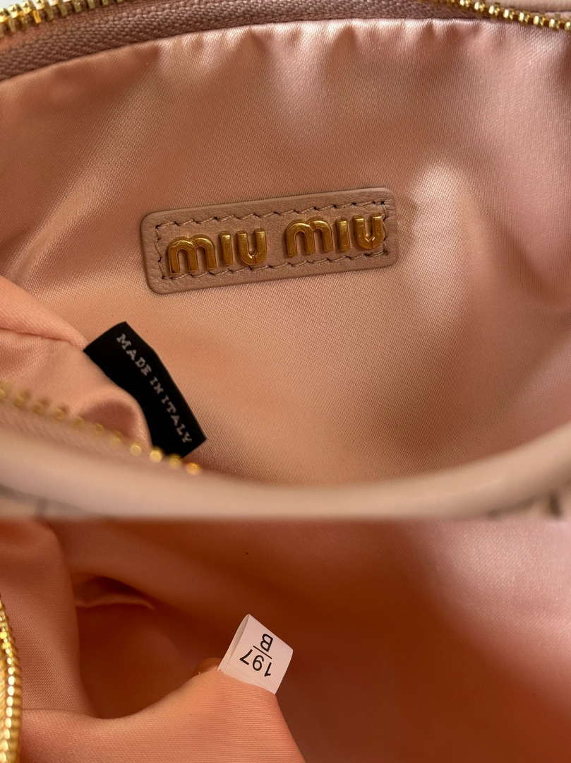 MiuMiu 5BC125 Small Matelass¨¦ nappa leather handbag Nude