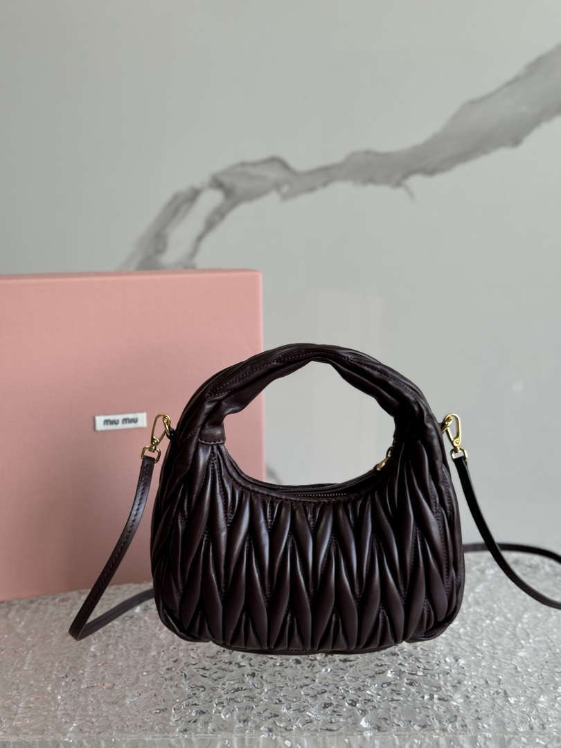MiuMiu 5BC125 Small Matelass¨¦ nappa leather handbag Dark Brown